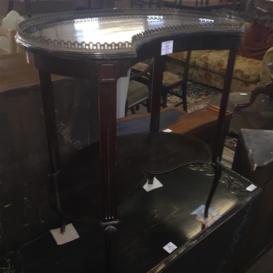Kidney shaped ebonised 2 tier table(-)